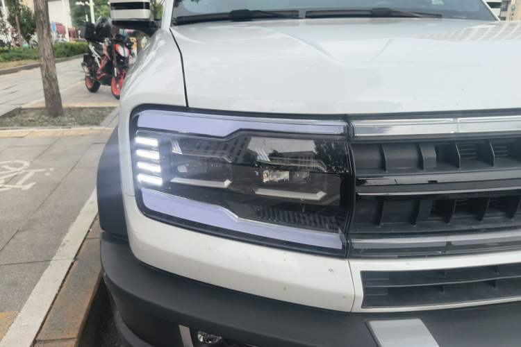 Used Formula Leopard 5 2023 Cloud Ride Flagship Edition Right Front Headlight