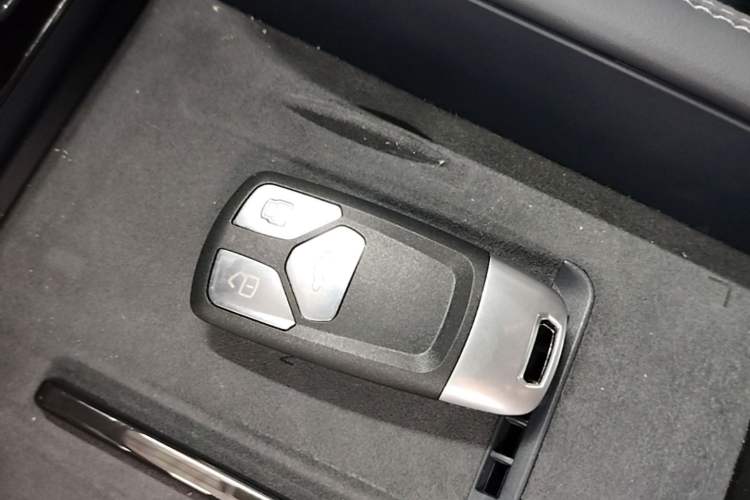 Used Formula Leopard 5 2023 Cloud Ride Flagship Edition Vehicle Key