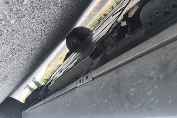 Used Formula Leopard 5 2023 Navigator Edition Chassis Front Left