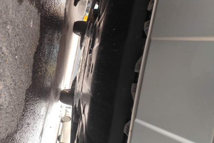 Used Formula Leopard 5 2023 Navigator Edition Chassis Front