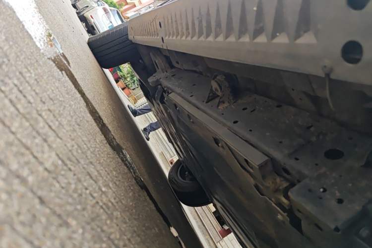 Used Formula Leopard 5 2023 Navigator Edition Chassis Rear Left