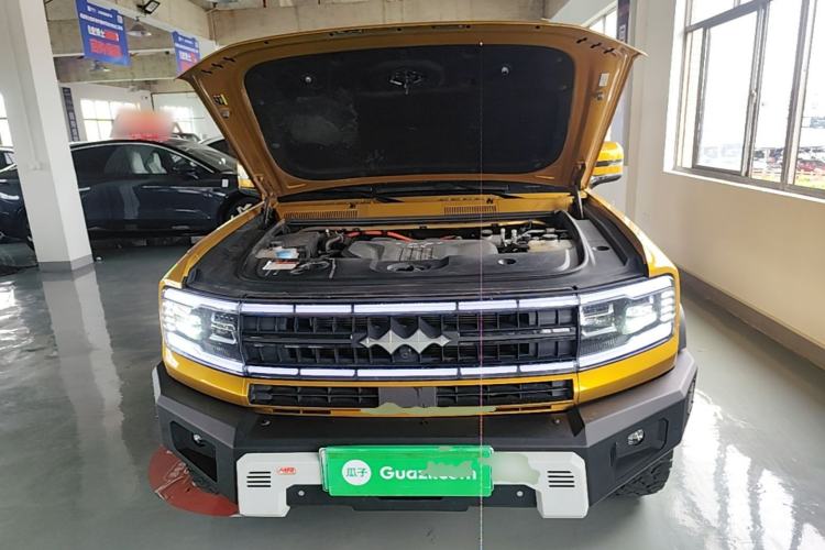 Used Formula Leopard 5 2023 Cloud Ride Flagship Edition Engine Bay