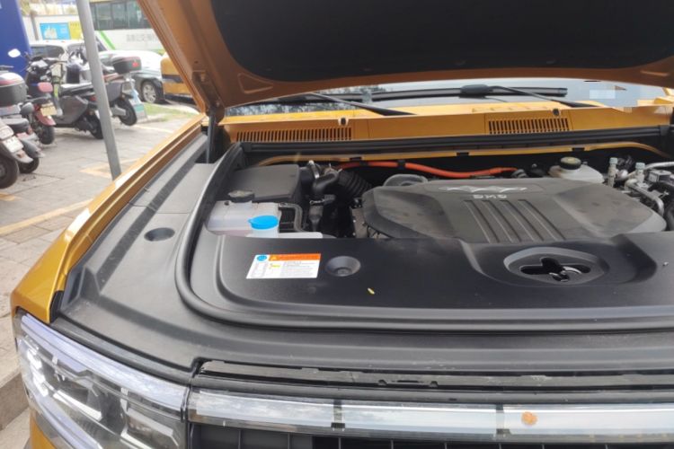 Used Formula Leopard 5 2023 Navigator Edition Engine Bay Right