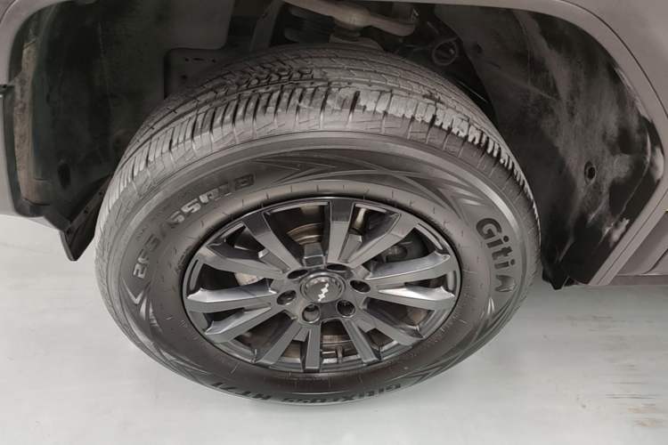 Used Formula Leopard 5 2023 Navigator Edition Exterior 4