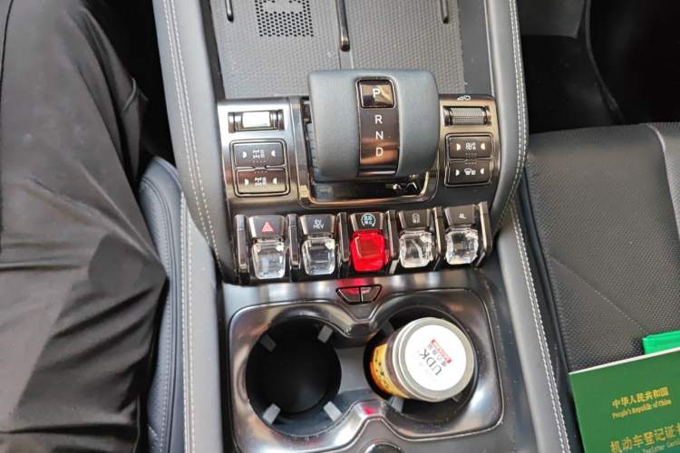 Used Formula Leopard 5 2023 Navigator Edition Gear Lever