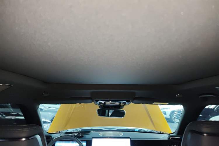 Used Formula Leopard 5 2023 Navigator Edition Headliner