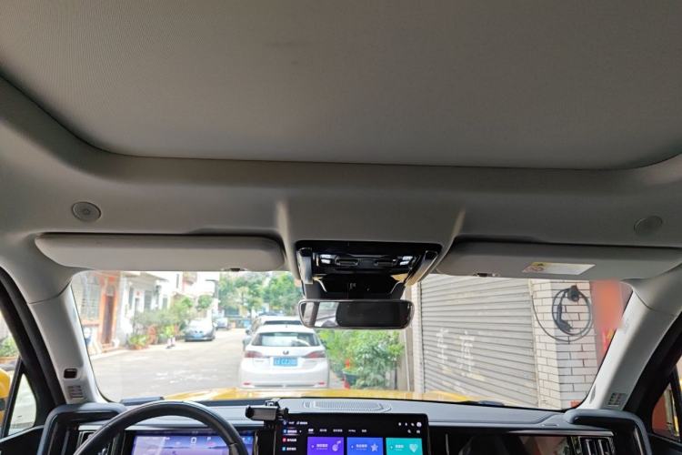 Used Formula Leopard 5 2023 Navigator Edition Headliner