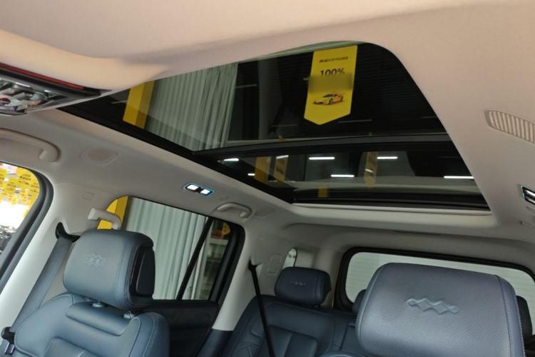 Used Formula Leopard 5 2023 Navigator Edition Headliner