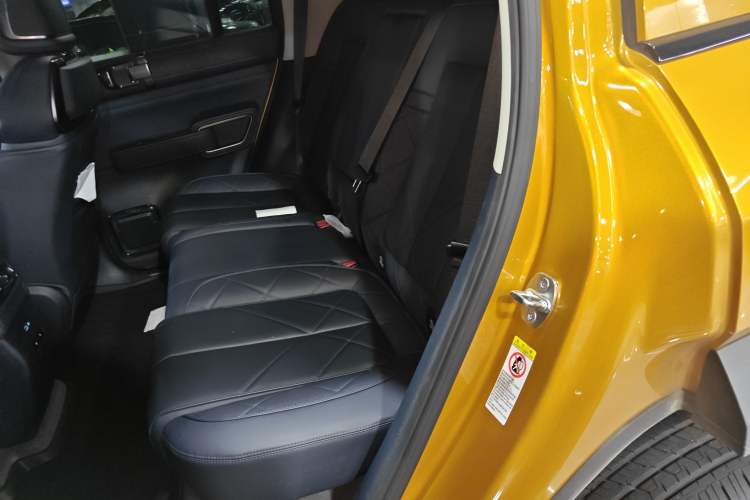 Used Formula Leopard 5 2023 Navigator Edition Interior 4