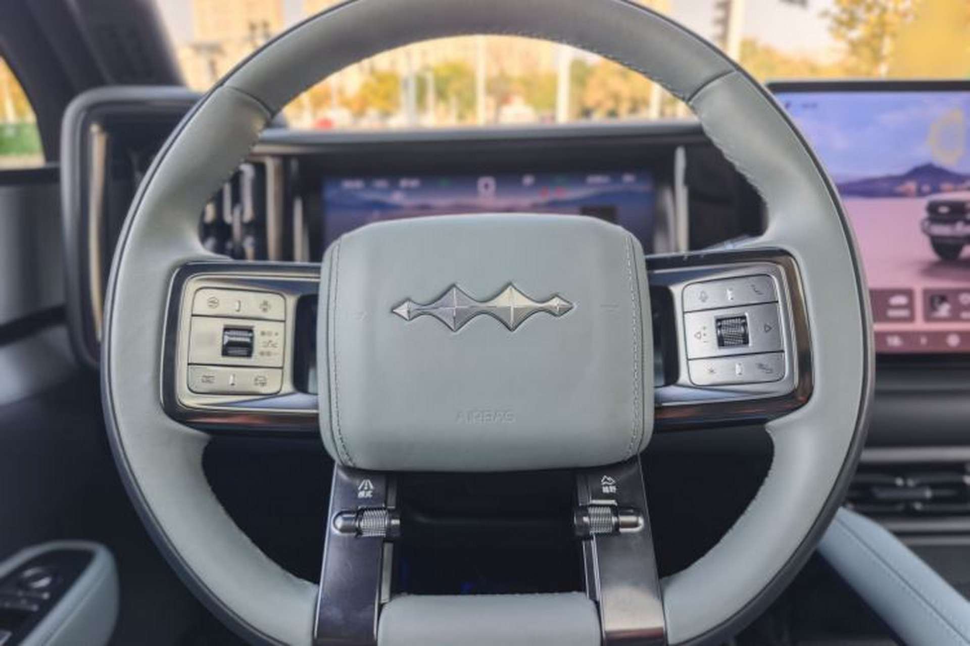 Used Formula Leopard 5 2023 Navigator Edition Interior 4