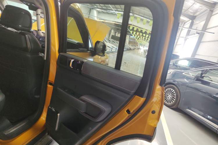 Used Formula Leopard 5 2023 Navigator Edition Interior 6