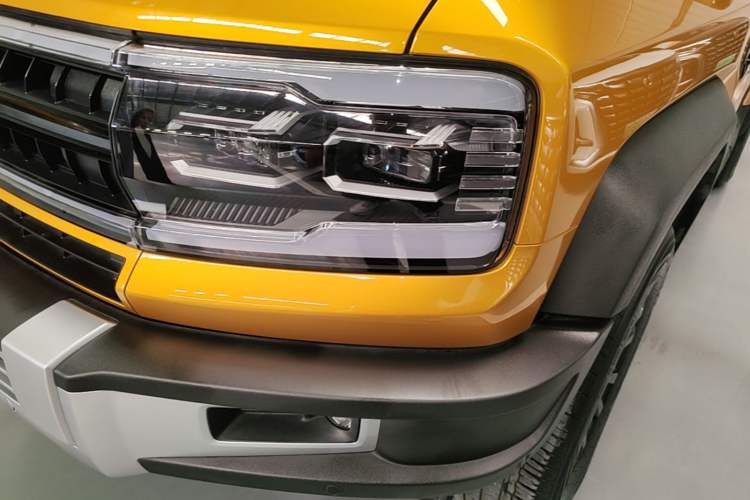Used Formula Leopard 5 2023 Navigator Edition Left Front Headlight