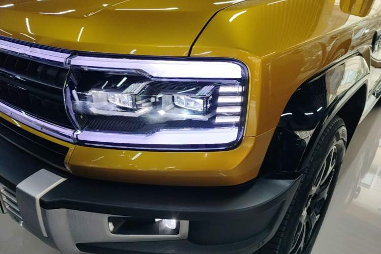 Used Formula Leopard 5 2023 Cloud Ride Flagship Edition Left Front Headlight