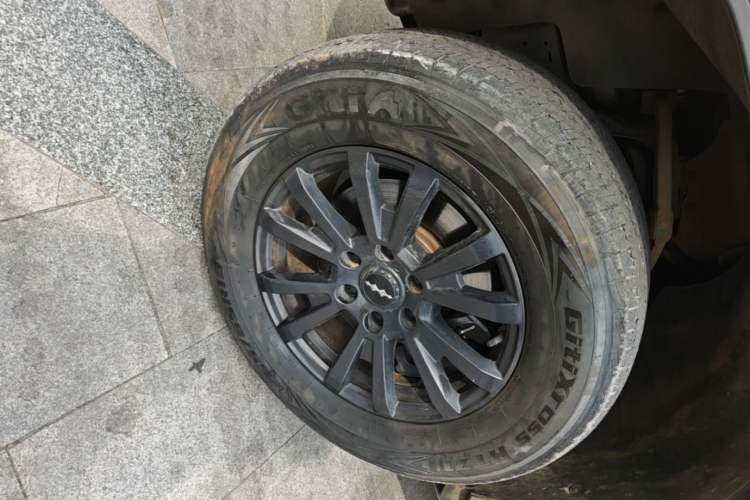Used Formula Leopard 5 2023 Navigator Edition Left Front Wheel Hub