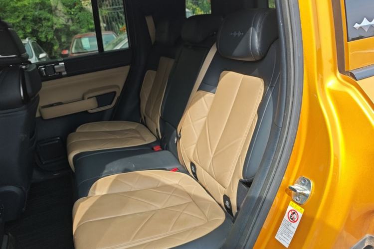 Used Formula Leopard 5 2023 Navigator Edition Left Rear Seat