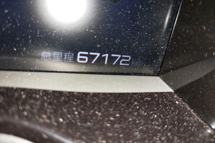 Used Formula Leopard 5 2023 Cloud Ride Flagship Edition Odometer Close Up