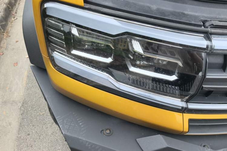 Used Formula Leopard 5 2023 Navigator Edition Right Front Headlight