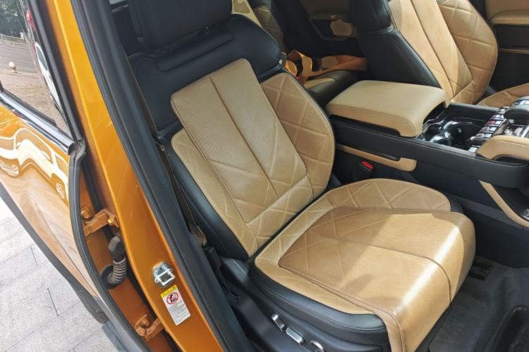 Used Formula Leopard 5 2023 Navigator Edition Right Front Seat