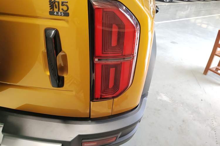 Used Formula Leopard 5 2023 Navigator Edition Right Rear Taillight