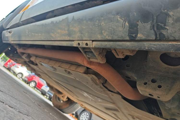 Used Formula Leopard 5 2023 Navigator Edition Right Side Sill
