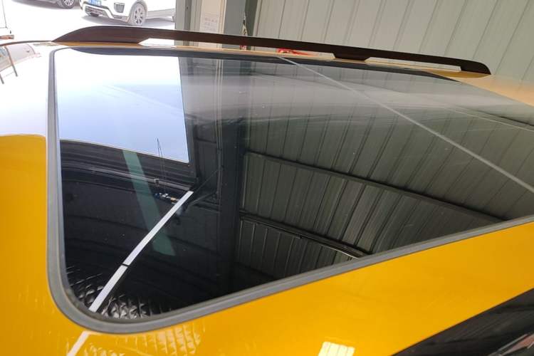 Used Formula Leopard 5 2023 Navigator Edition Roof