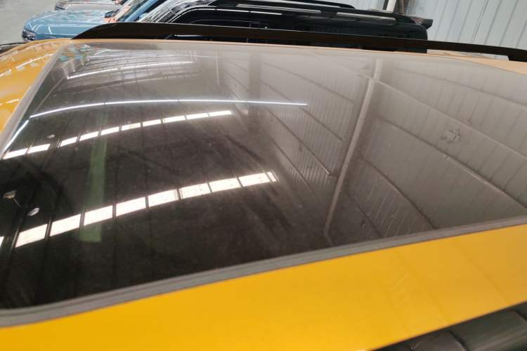 Used Formula Leopard 5 2023 Navigator Edition Roof