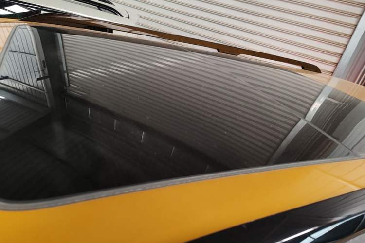 Used Formula Leopard 5 2023 Navigator Edition Roof