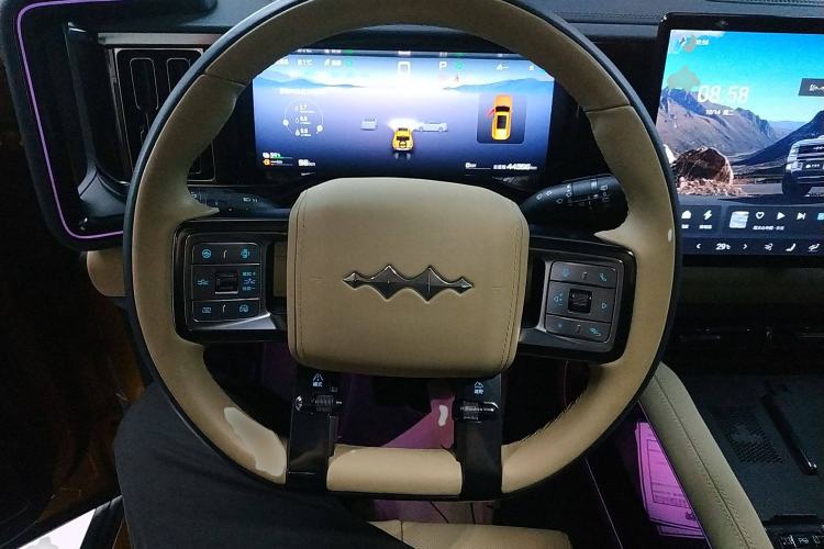 Used Formula Leopard 5 2023 Navigator Edition Steering Wheel