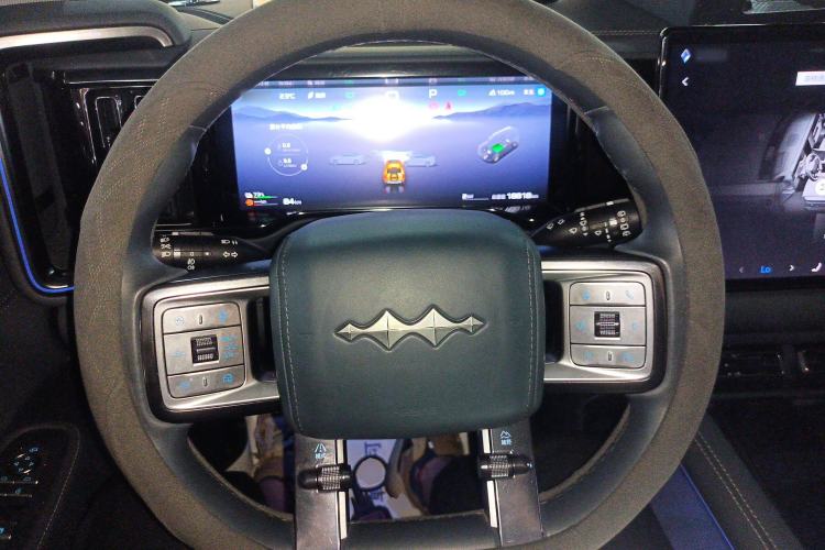 Used Formula Leopard 5 2023 Navigator Edition Steering Wheel