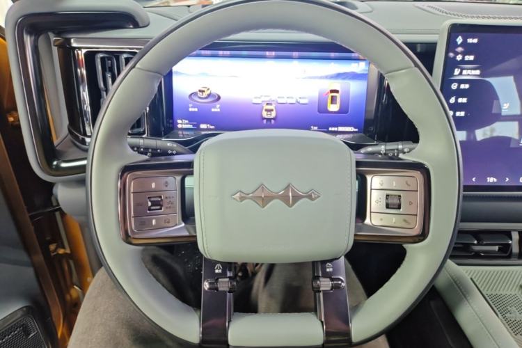 Used Formula Leopard 5 2023 Navigator Edition Steering Wheel