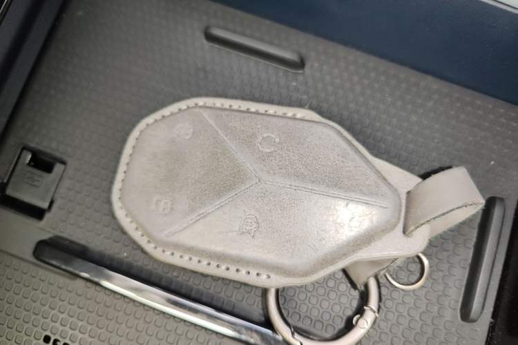 Used Formula Leopard 5 2023 Navigator Edition Vehicle Key