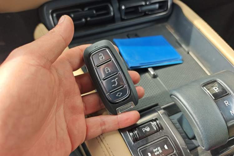 Used Formula Leopard 5 2023 Navigator Edition Vehicle Key