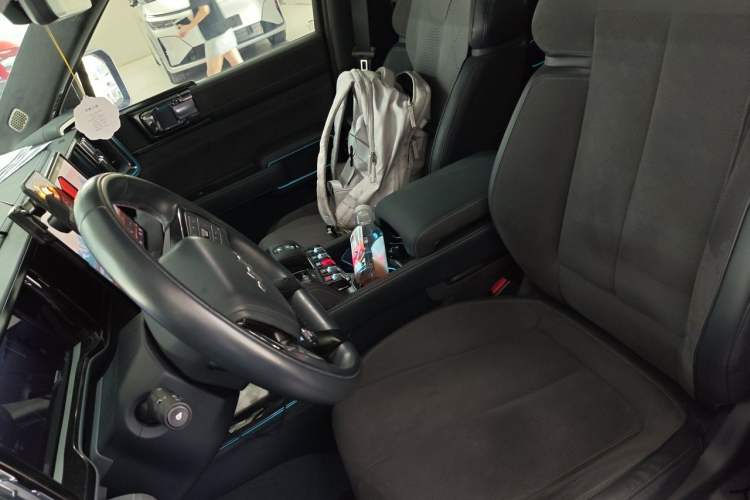 Used Formula Leopard 5 2024 Cloud Ride Luxury Edition Left Front Seat
