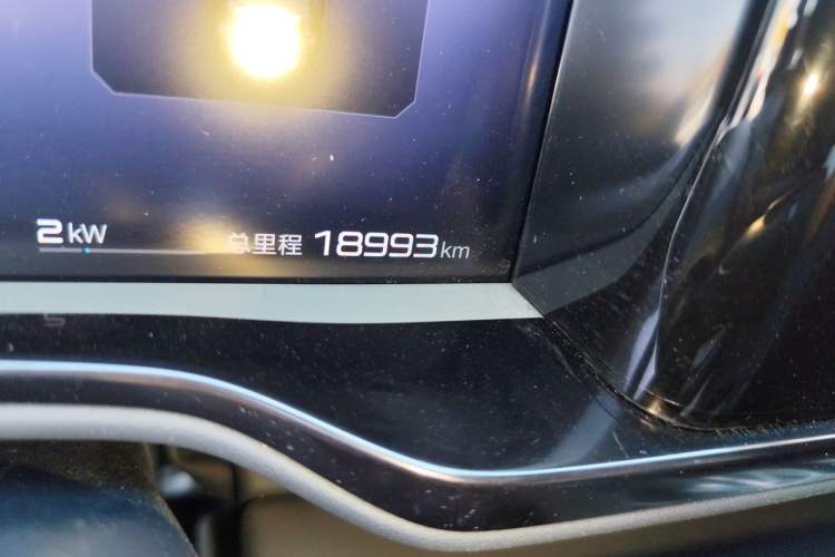 Used Formula Leopard 5 2024 Cloud Ride Luxury Edition Odometer Close Up