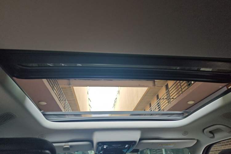 Used Formula Leopard 5 2024 Cloud Ride Luxury Edition Headliner