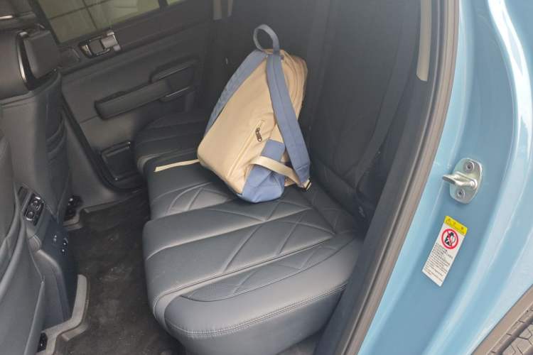 Used Formula Leopard 5 2024 Cloud Ride Luxury Edition Left Rear Seat