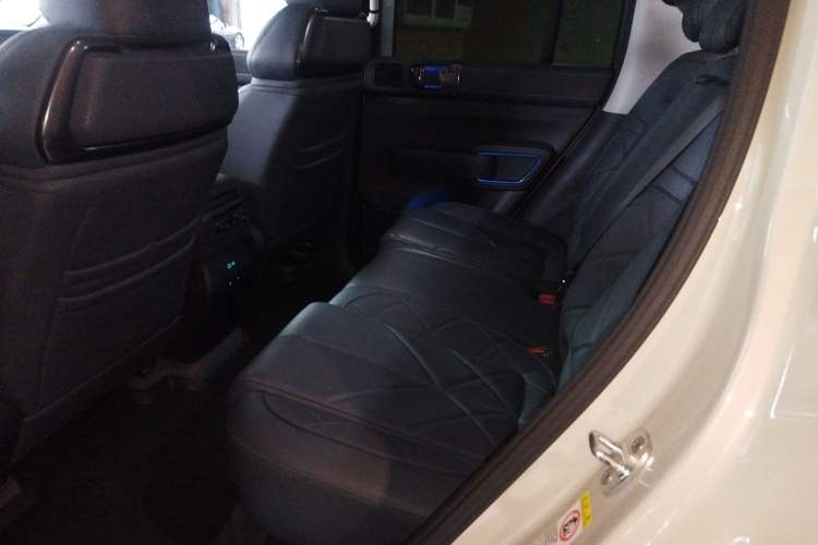 Used Formula Leopard 5 2024 Cloud Ride Luxury Edition Left Rear Seat