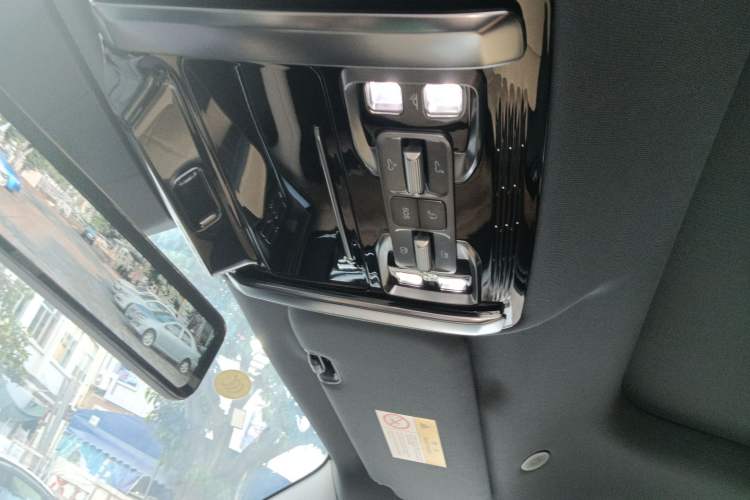 Used Formula Leopard 5 2024 Cloud Ride Luxury Edition Headliner