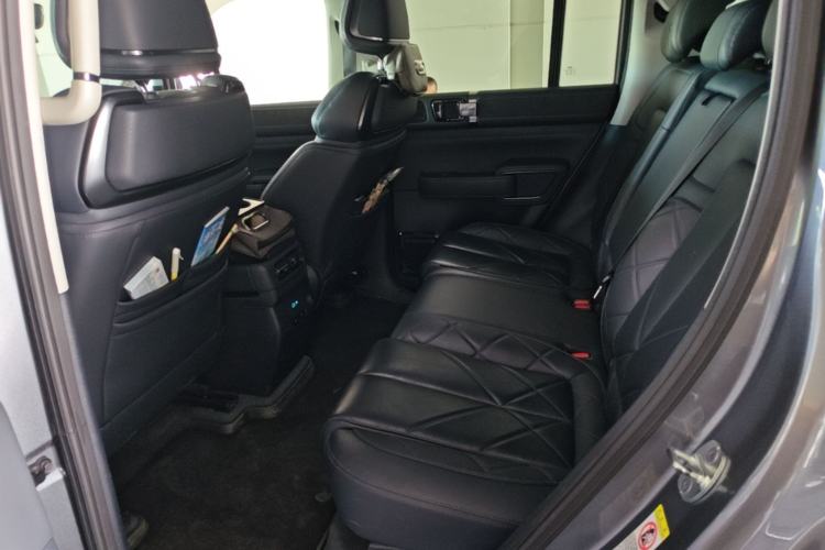 Used Formula Leopard 5 2024 Cloud Ride Luxury Edition Left Rear Seat