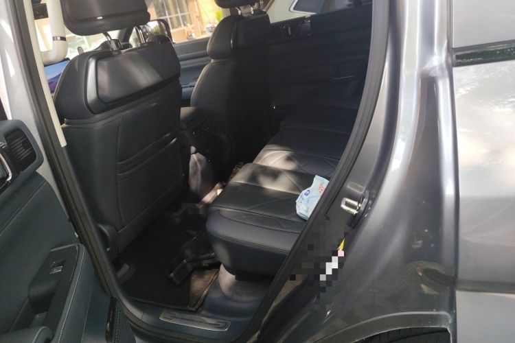 Used Formula Leopard 5 2024 Cloud Ride Luxury Edition Left Rear Seat