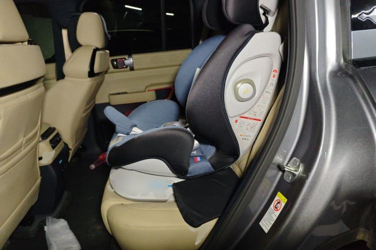 Used Formula Leopard 5 2024 Cloud Ride Luxury Edition Left Rear Seat