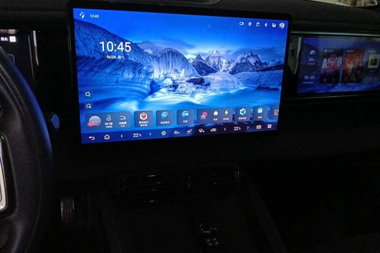 Used Formula Leopard 5 2024 Cloud Ride Luxury Edition Audio And AC Panel