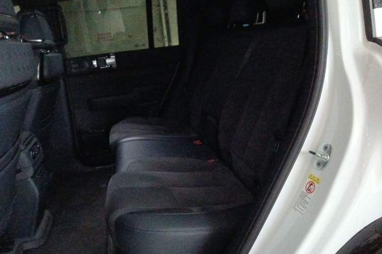 Used Formula Leopard 5 2024 Cloud Ride Luxury Edition Left Rear Seat