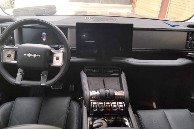 Used Formula Leopard 5 2025 TianShen Intelligent Driving Max Edition Center Console