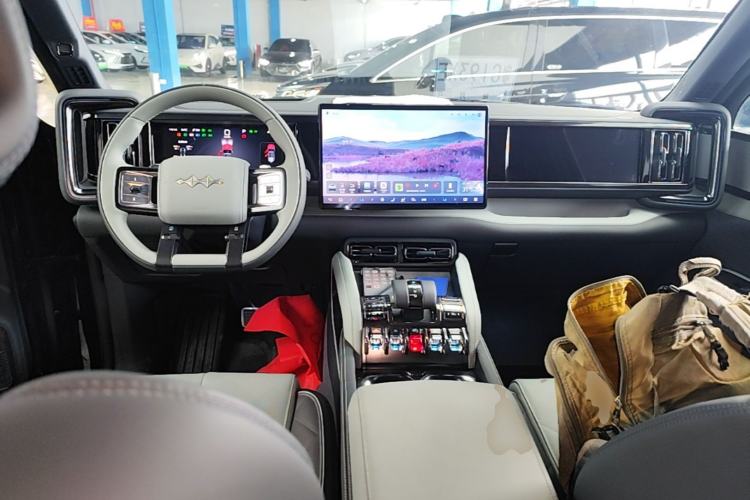 Used Formula Leopard 5 2025 Laser Qiankun Intelligent Driving Edition Center Console