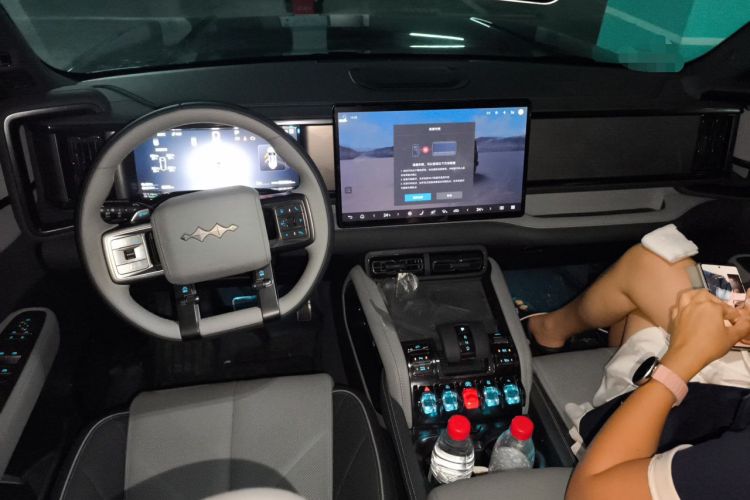 Used Formula Leopard 5 2025 TianShen Intelligent Driving Max Edition Center Console