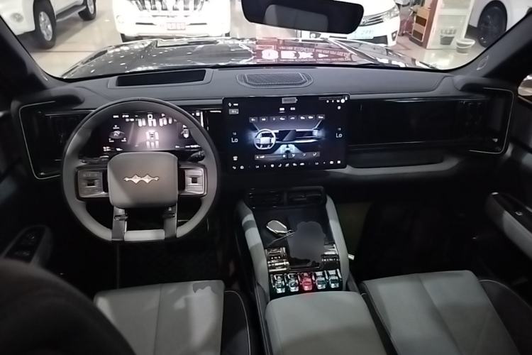 Used Formula Leopard 5 2025 TianShen Intelligent Driving Ultra Edition Center Console