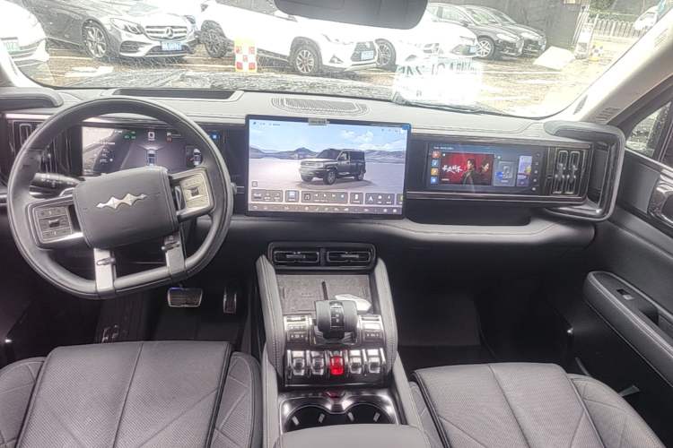 Used Formula Leopard 5 2025 TianShen Intelligent Driving Ultra Edition Center Console