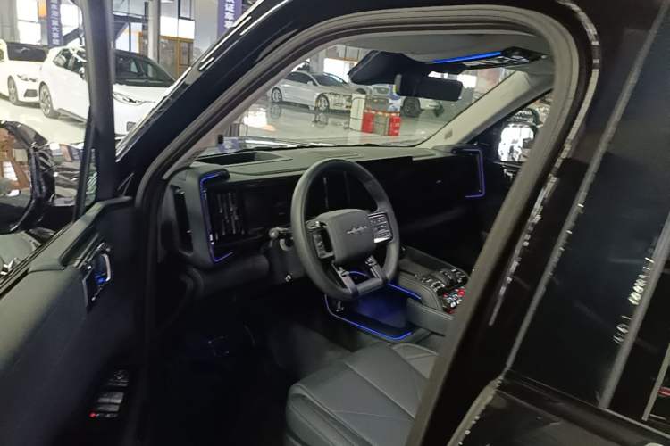 Used Formula Leopard 5 2025 Cloud Ride Laser-based Kunpeng Intelligent Driving Edition Driver Seat