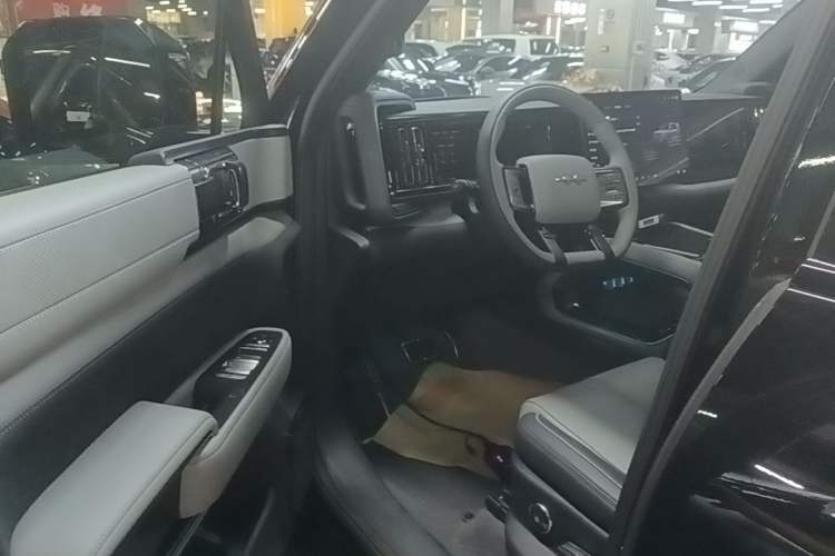Used Formula Leopard 5 2025 Laser Qiankun Intelligent Driving Edition Driver Seat